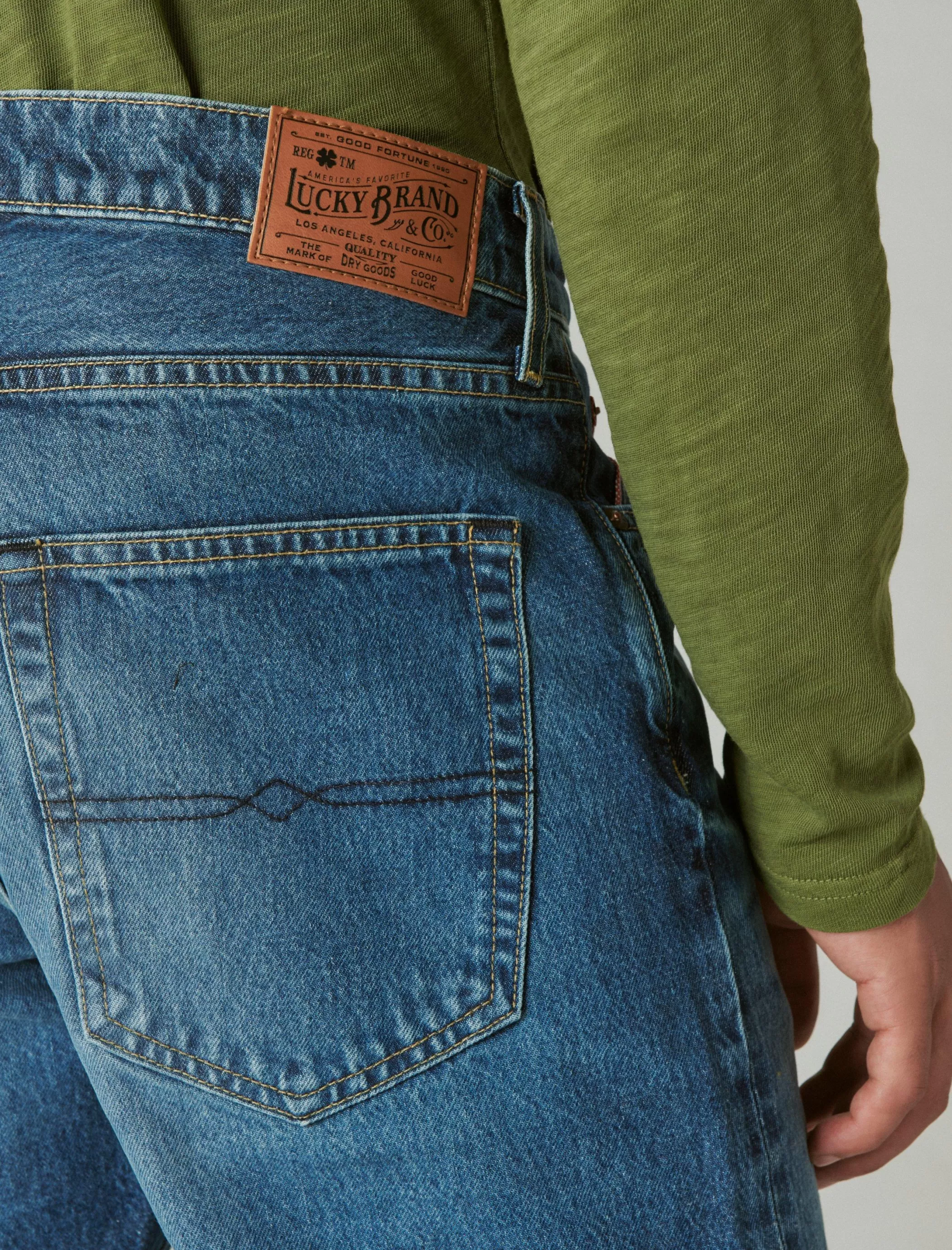 athletic_straight_made_in_the_usa_selvedge_jean_4.webp Lucky Brand Jeans | Straight*410 athletic straight made in the usa selvedge jean rowan