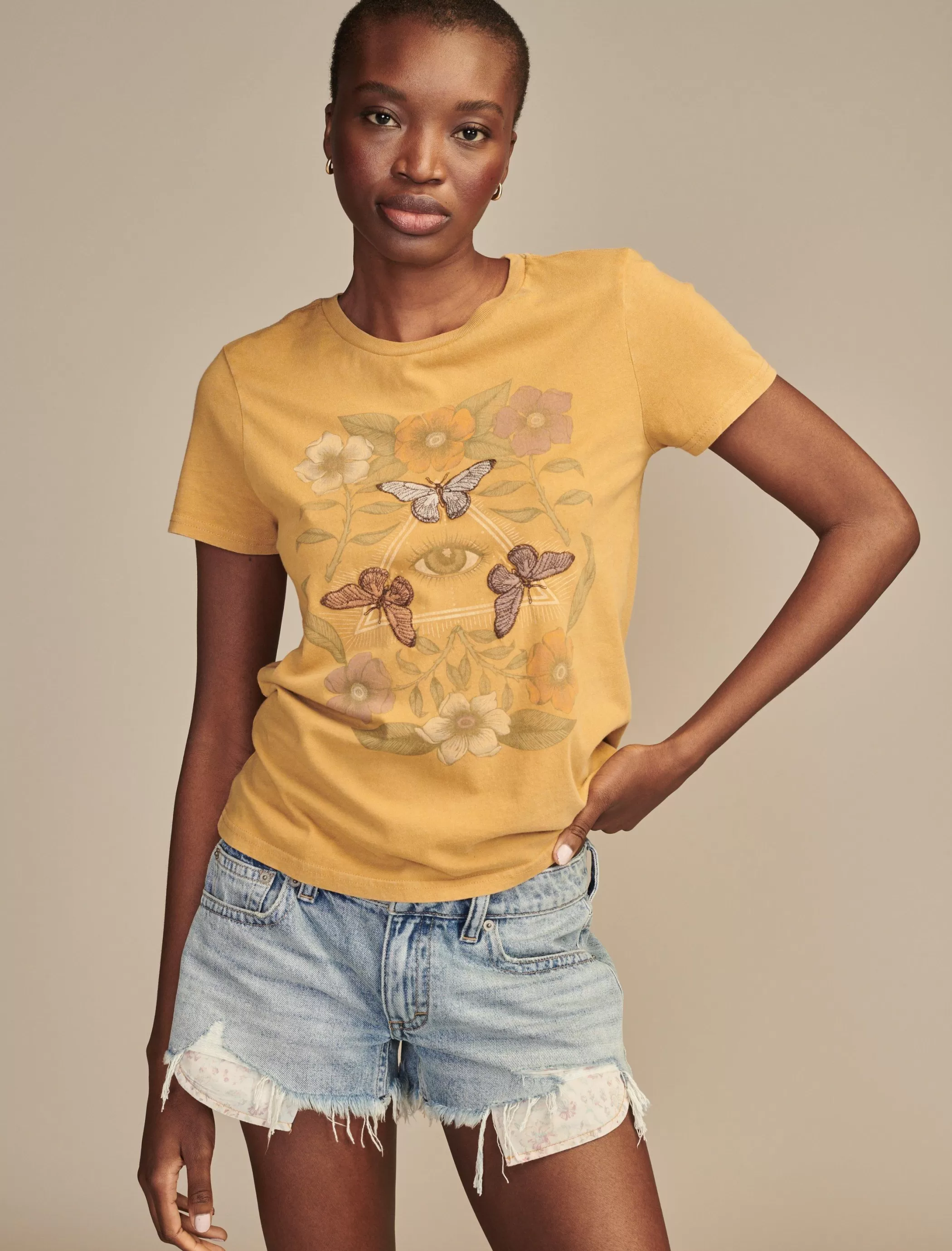 Lucky Brand Graphic Tees*butterfly garden classic crew honey mustard