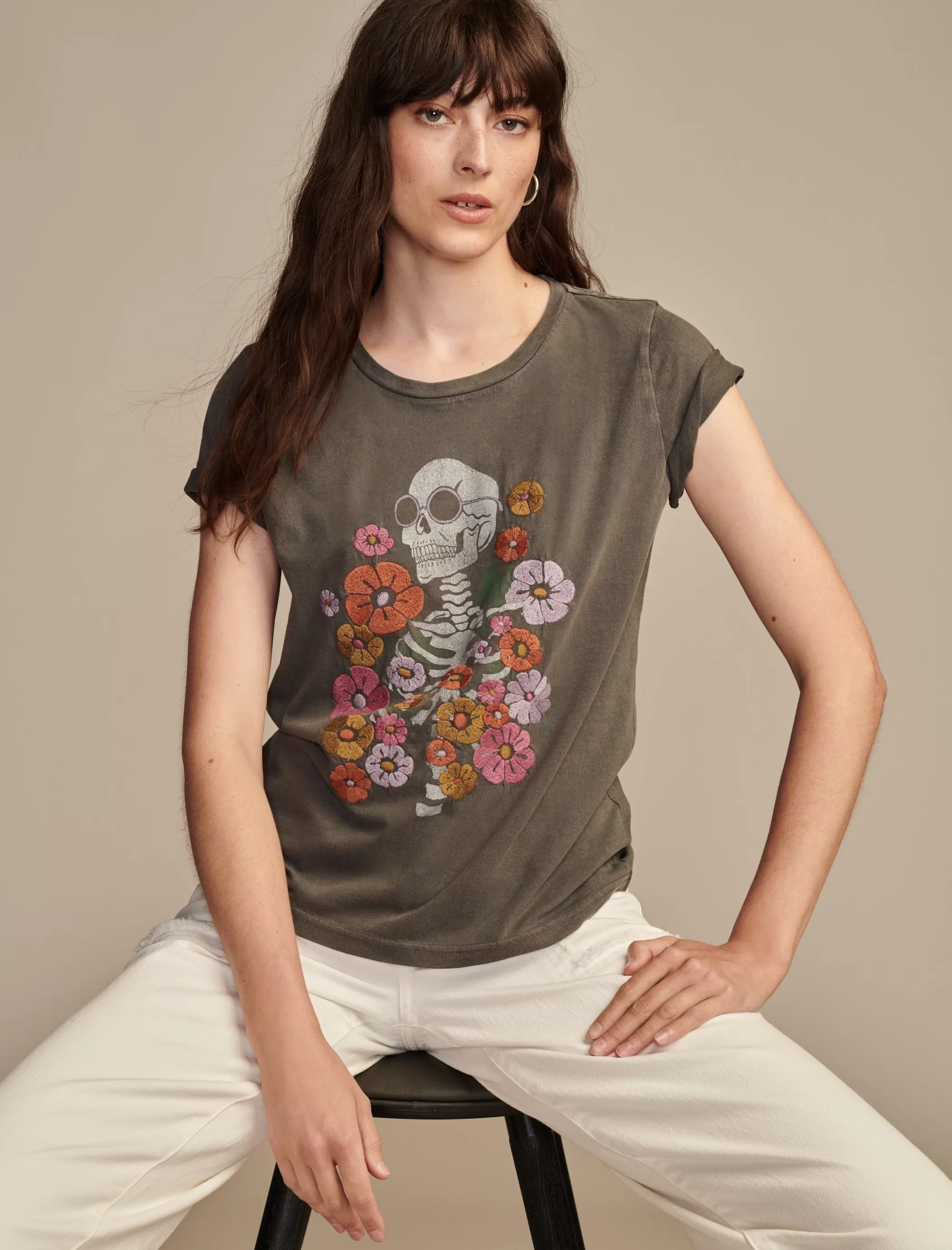 Lucky Brand Graphic Tees*flowers and skeleton classic crew plum kitten
