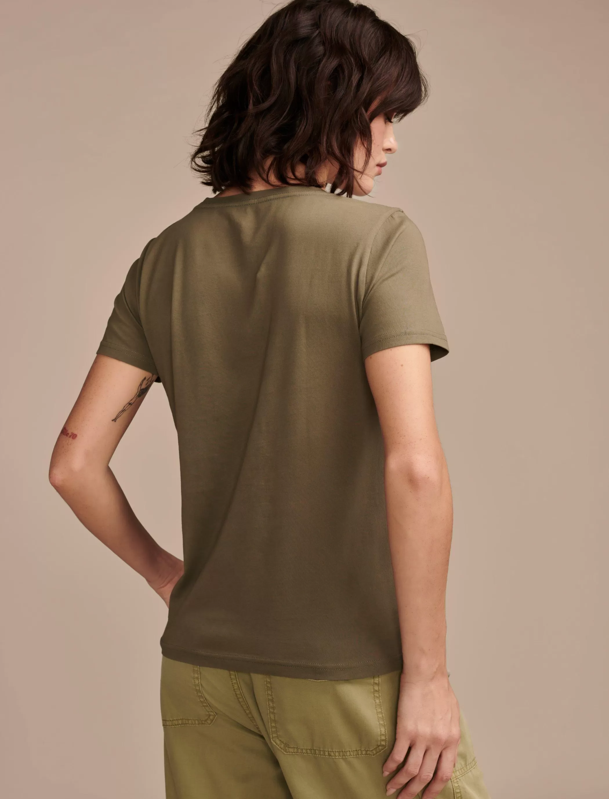 jimi_hendrix_floral_portrait_classic_crew_2.webp Lucky Brand Graphic Tees*jimi hendrix floral portrait classic crew deep depths