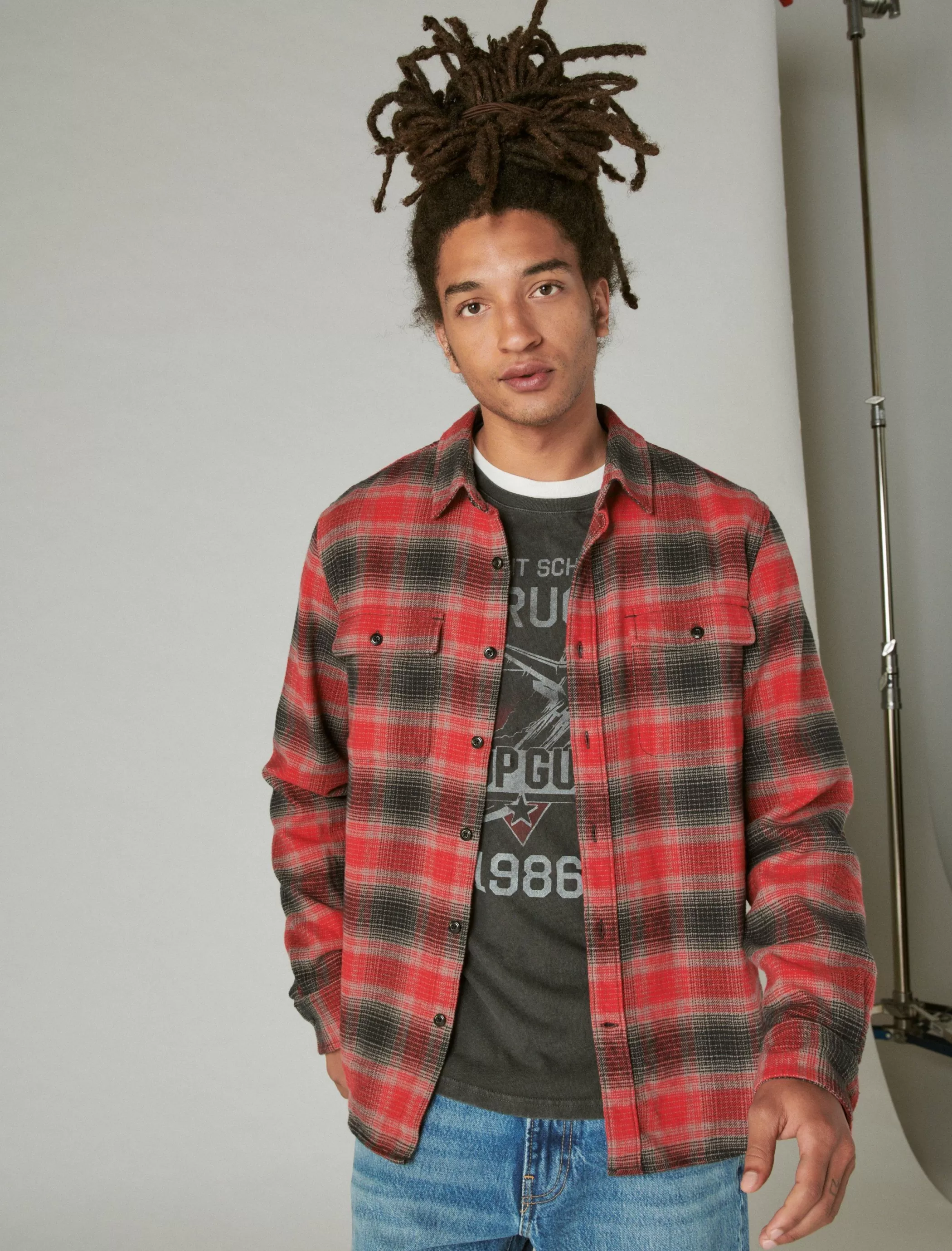 plaid_utility_cloud_soft_long_sleeve_flannel_1-5.webp Lucky Brand Button-Downs*plaid utility cloud soft long sleeve flannel red charcoal