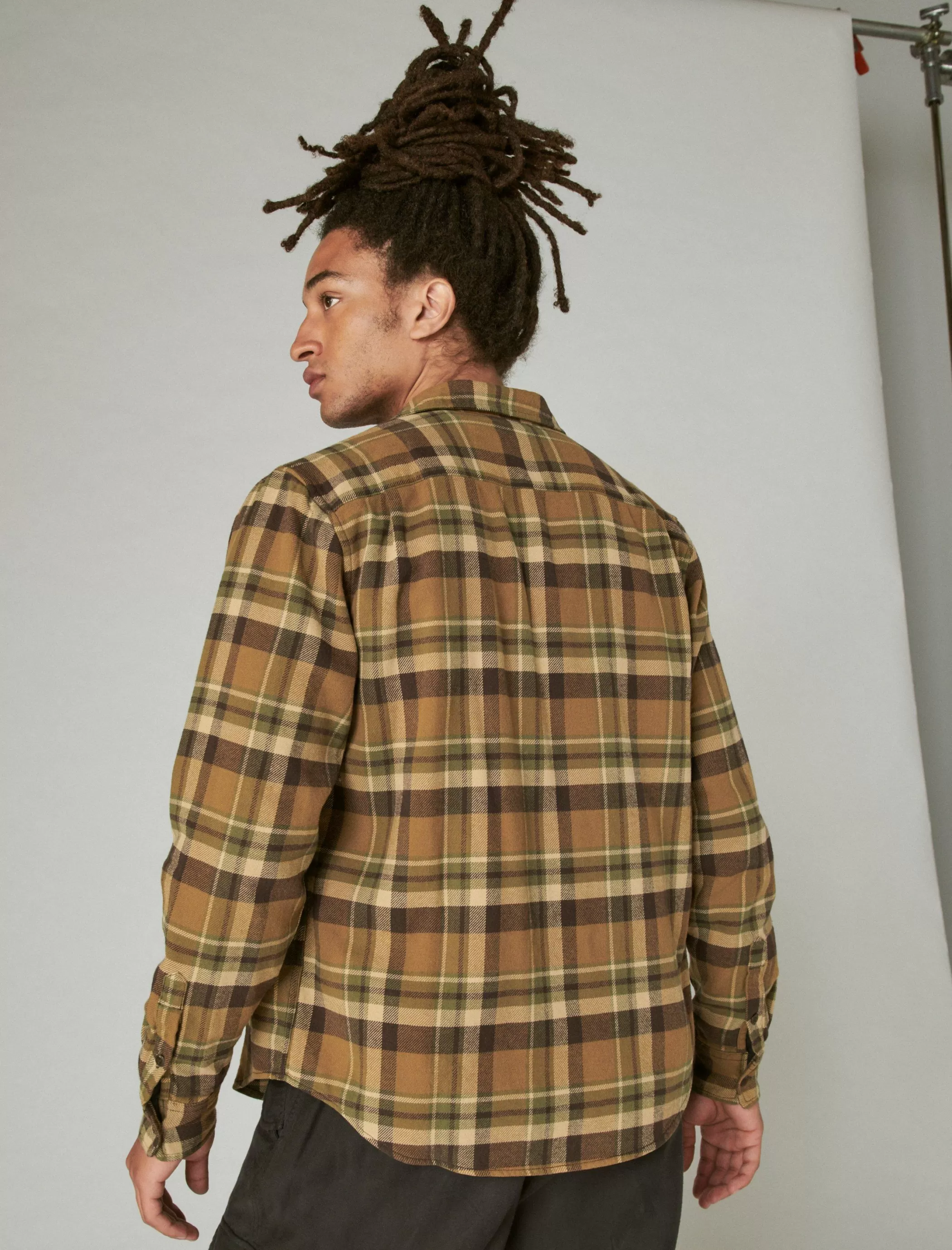plaid_utility_cloud_soft_long_sleeve_flannel_2-1.webp Lucky Brand Button-Downs*plaid utility cloud soft long sleeve flannel natural multi plaid
