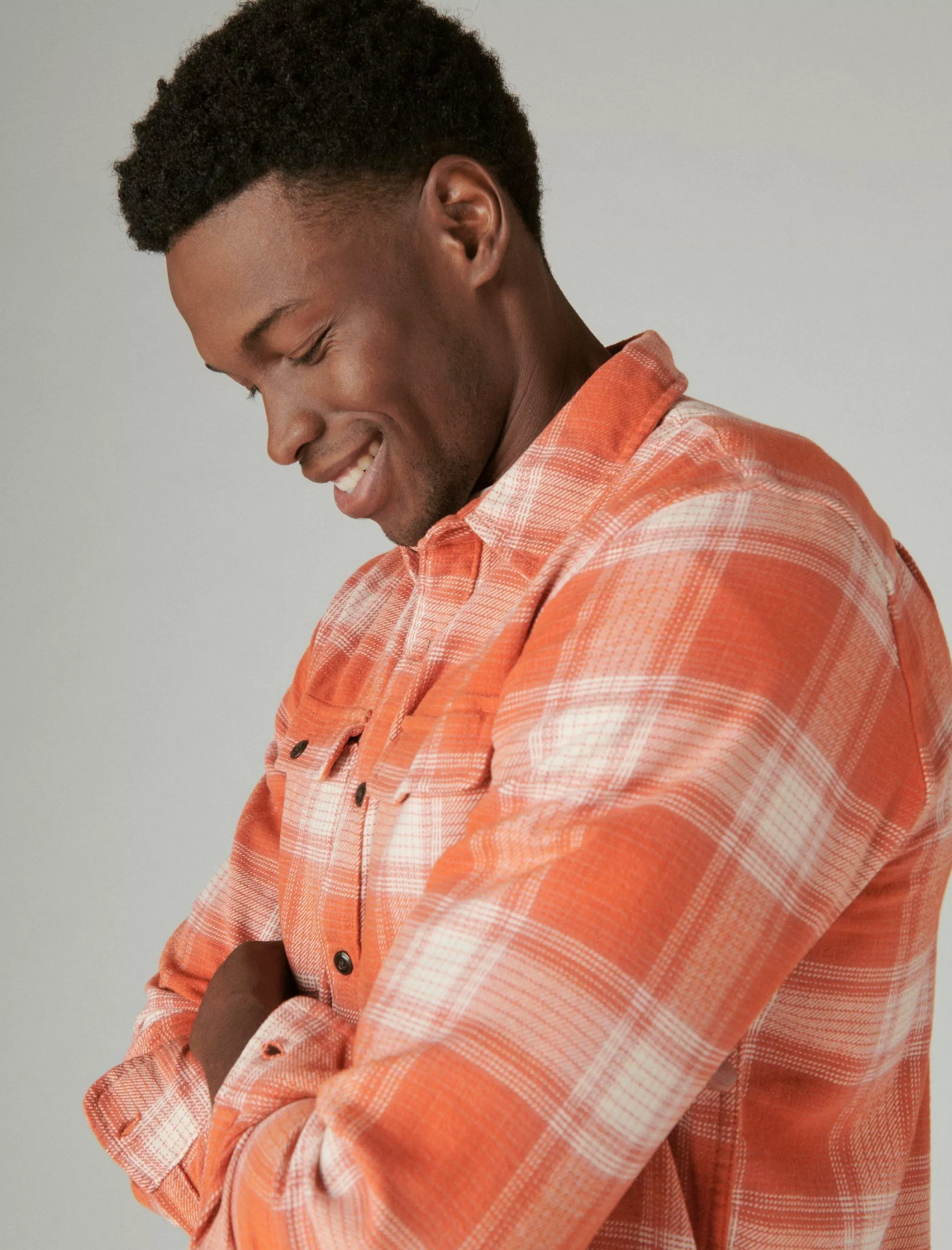 plaid_utility_cloud_soft_long_sleeve_flannel_3-4.webp Lucky Brand Button-Downs*plaid utility cloud soft long sleeve flannel red/white plaid