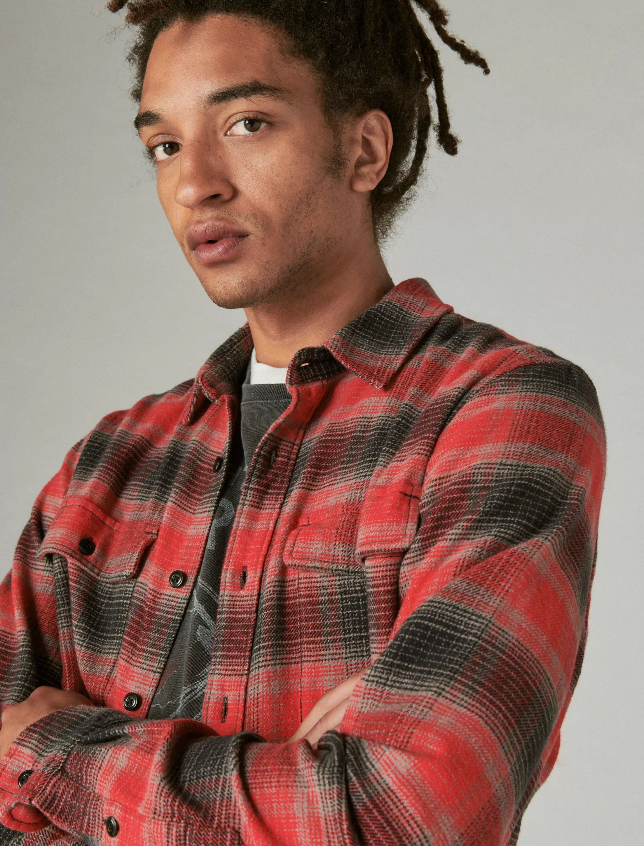 plaid_utility_cloud_soft_long_sleeve_flannel_3-5.webp Lucky Brand Button-Downs*plaid utility cloud soft long sleeve flannel red charcoal