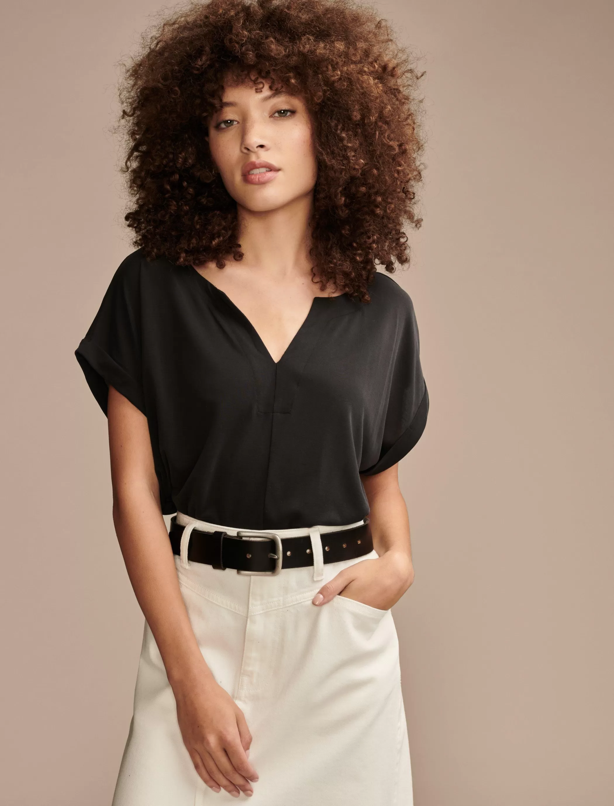 sandwash_notch_neck_tee_3.webp Lucky Brand Knit Tops*sandwash notch neck tee jet black