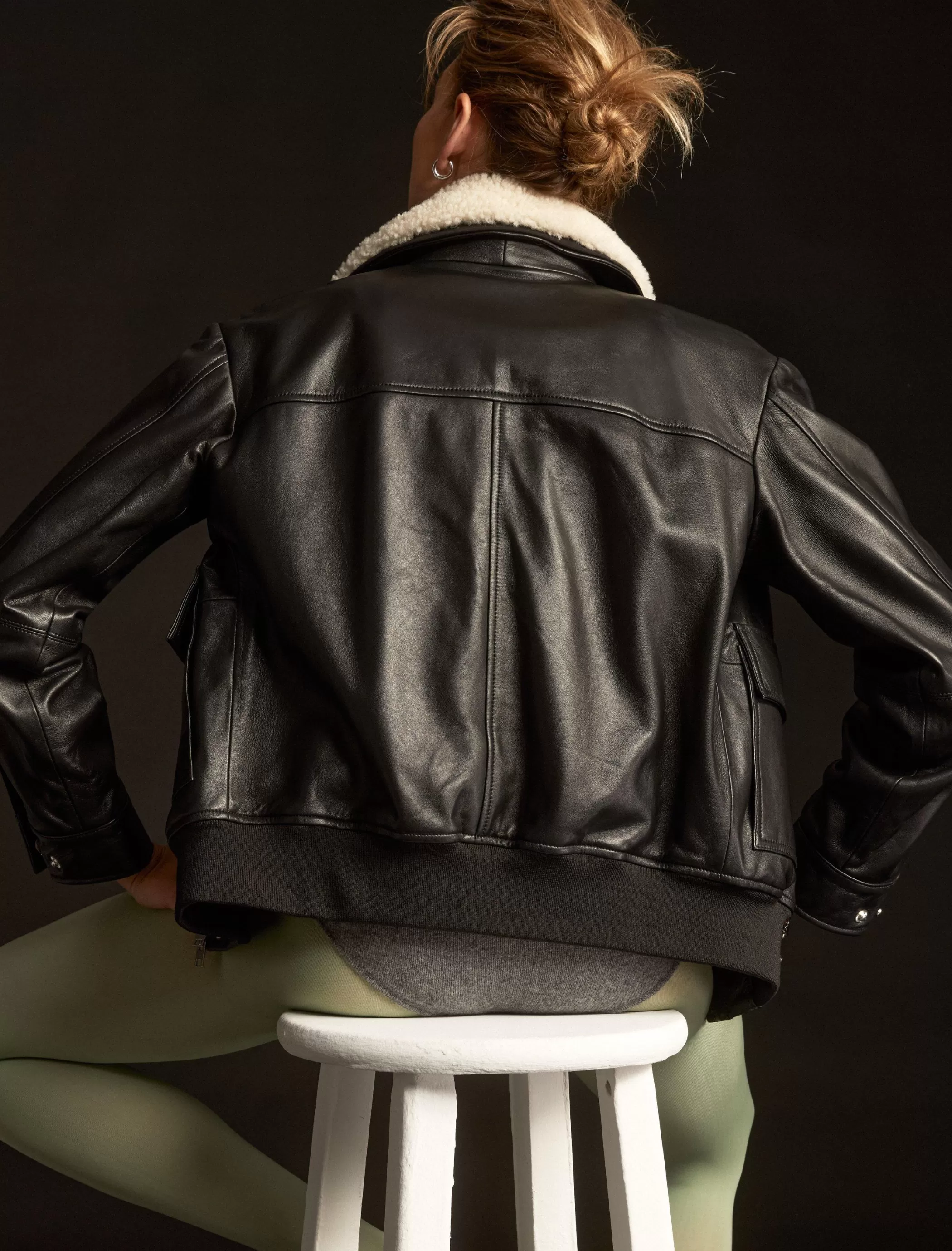 shearling_collar_leather_bomber_jacket_2.webp Lucky Brand Jackets & Outerwear*shearling collar leather bomber jacket black