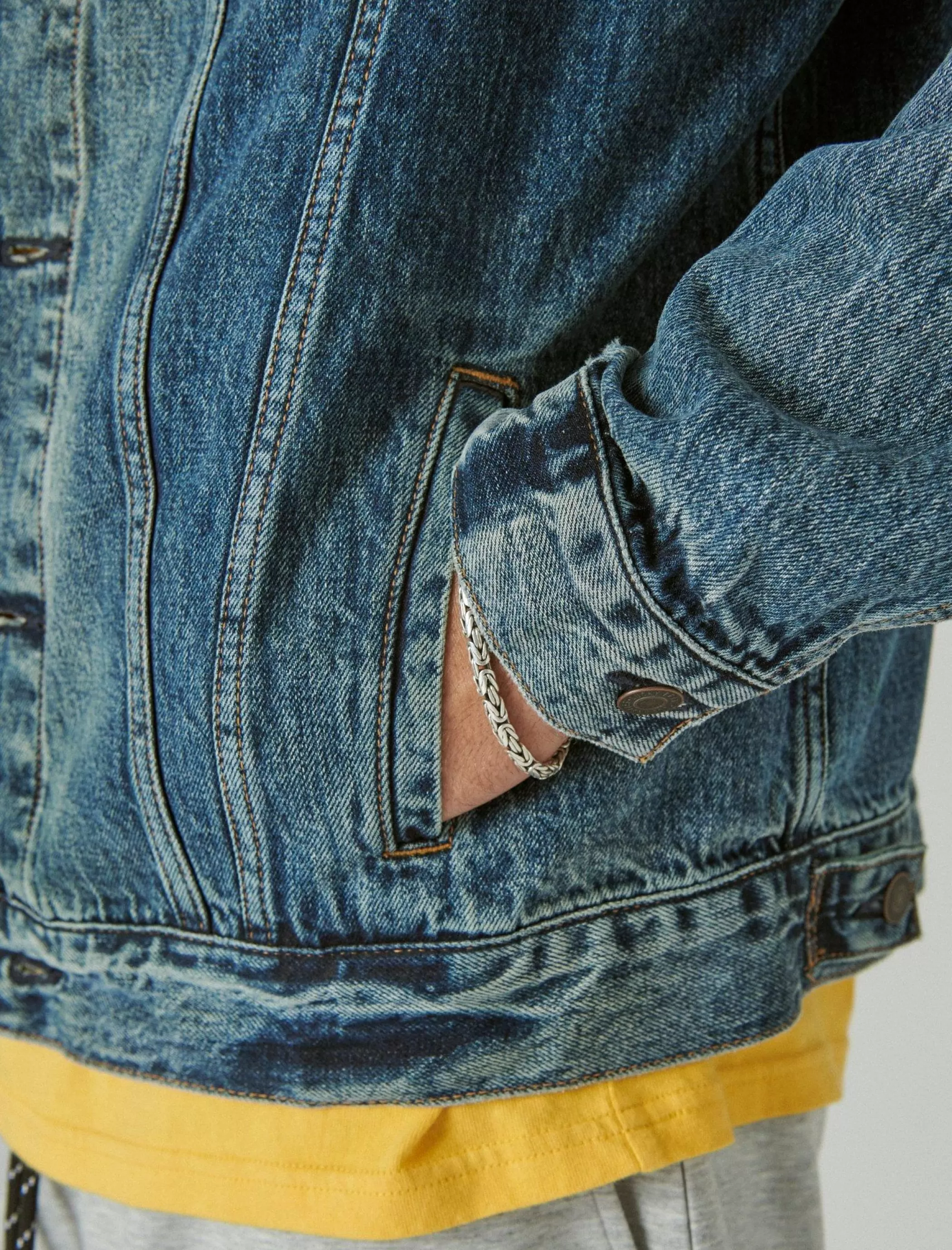 the_trucker_jacket_5.webp Lucky Brand Jackets & Outerwear*the trucker jacket yakima ridge