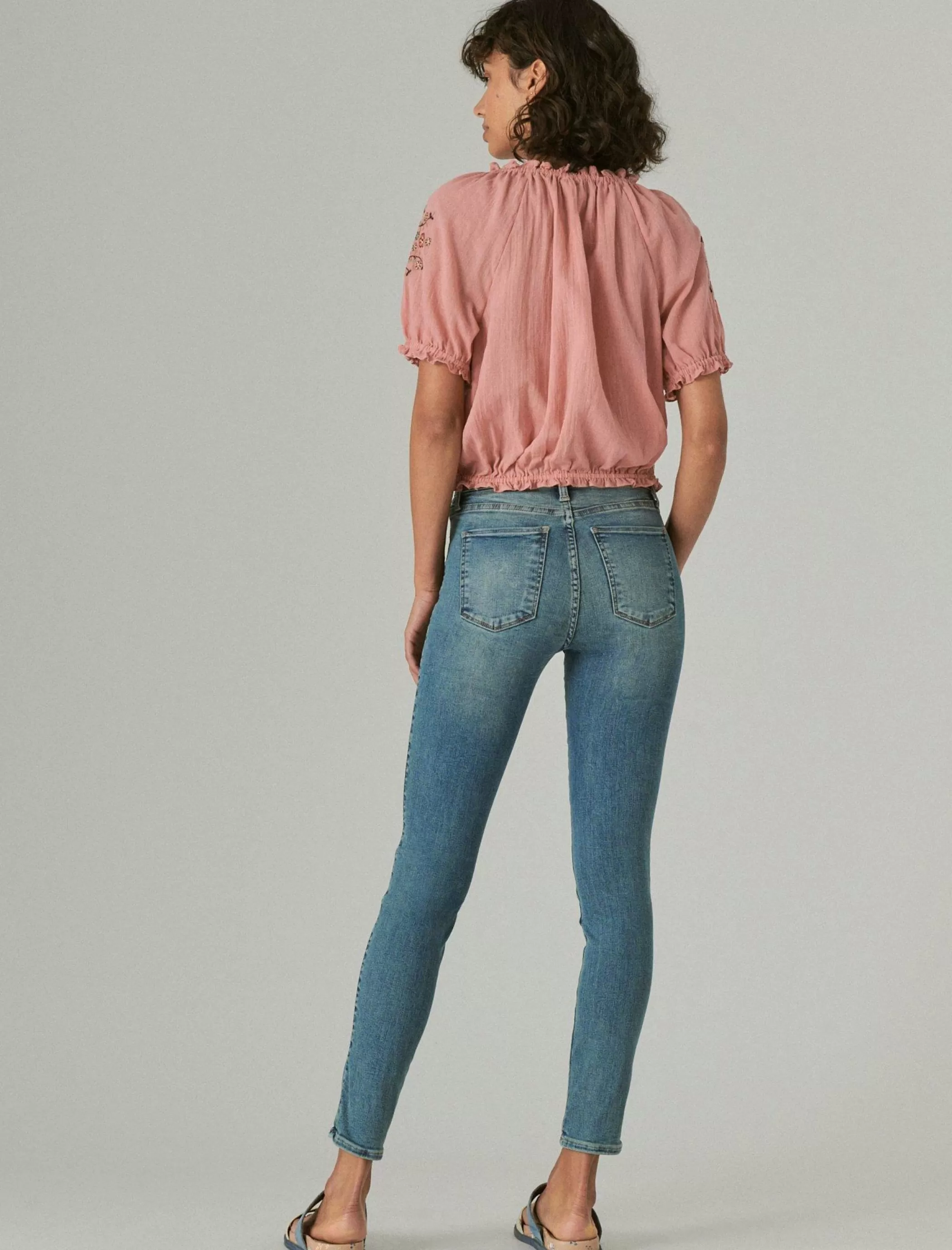 uni_fit_2.webp Lucky Brand Jeans | Skinny*uni fit involvment